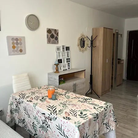Mari's Cozy Duplex Apartman *